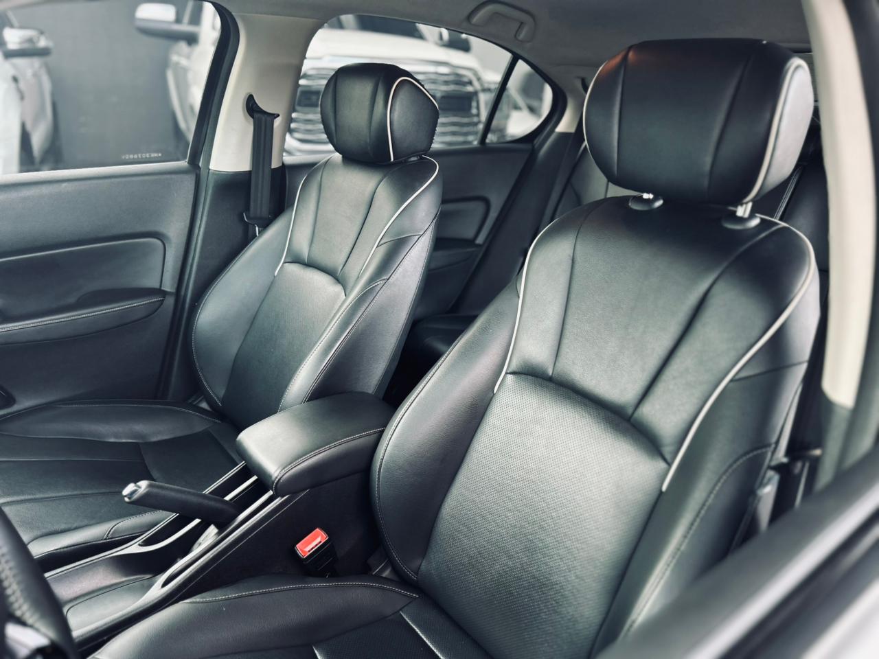 Honda City Hatch Touring 1.5 2022/22